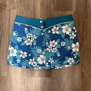 RARE “ Hawaii “ Y2K Blue and White Floral Mini Skirt with global warming on back